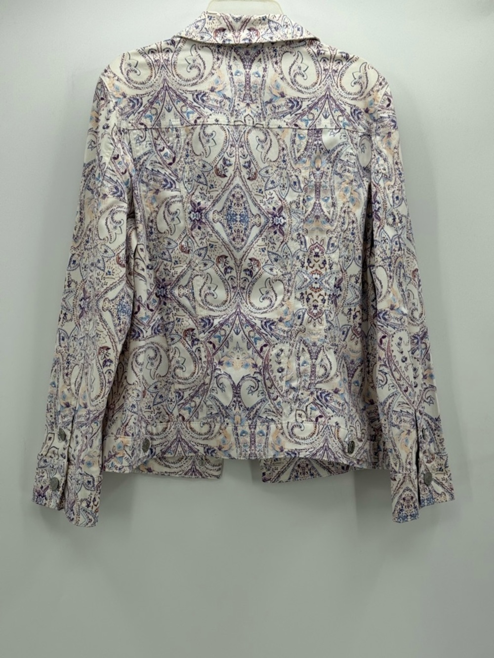 Chico’s Sateen Jean Jacket Paisley Print Button Front Stretch Jean Jacket Boho - Picture 3 of 12